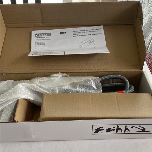 Delta Single Handle Lavatory Faucet 567LF-PP new open box. - Picture 4 of 5